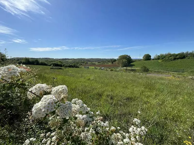 Terrain, 1 170 m²