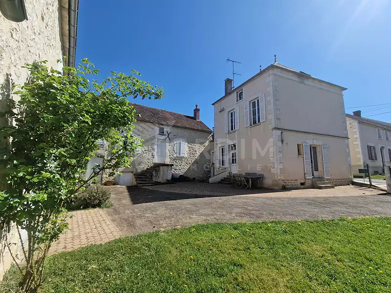 Maison, 210 m²