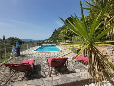 Maison, 250 m²