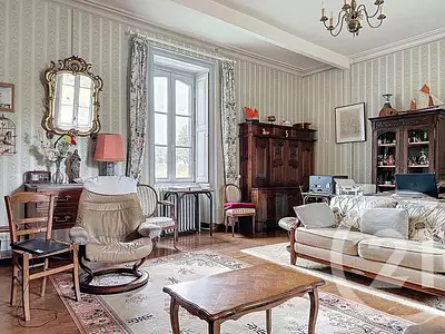 Maison, 421,1 m²