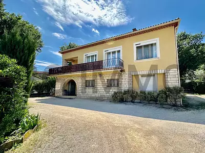 Maison, 221 m²