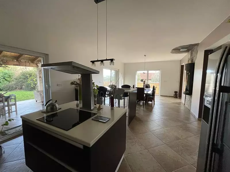 Maison, 265 m²