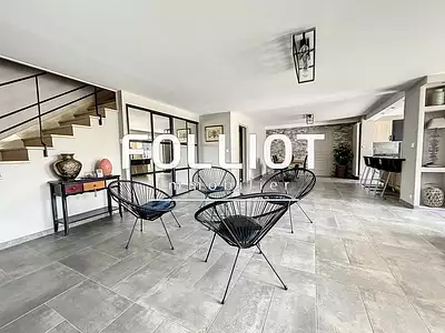Maison, 286 m²