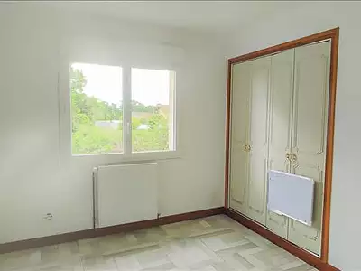 Maison, 225 m²