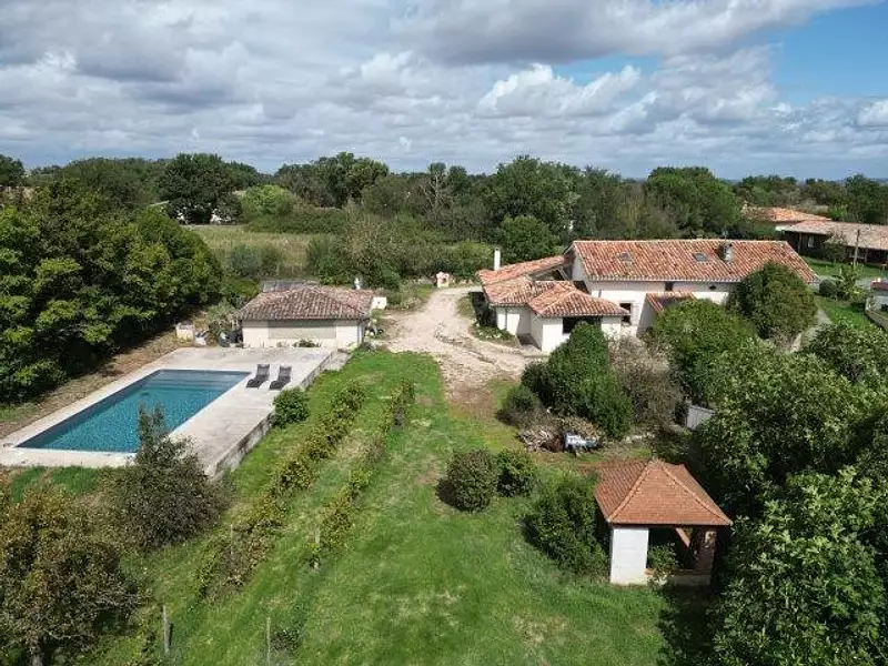 Maison, 237 m²