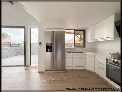 Maison, 246 m²