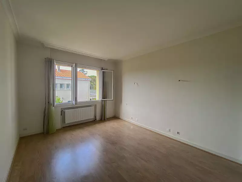 Maison, 240 m²