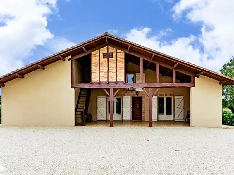Maison, 169 m²