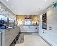 Maison, 196 m²
