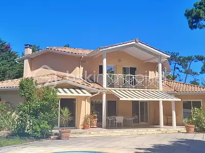 Maison, 185 m²