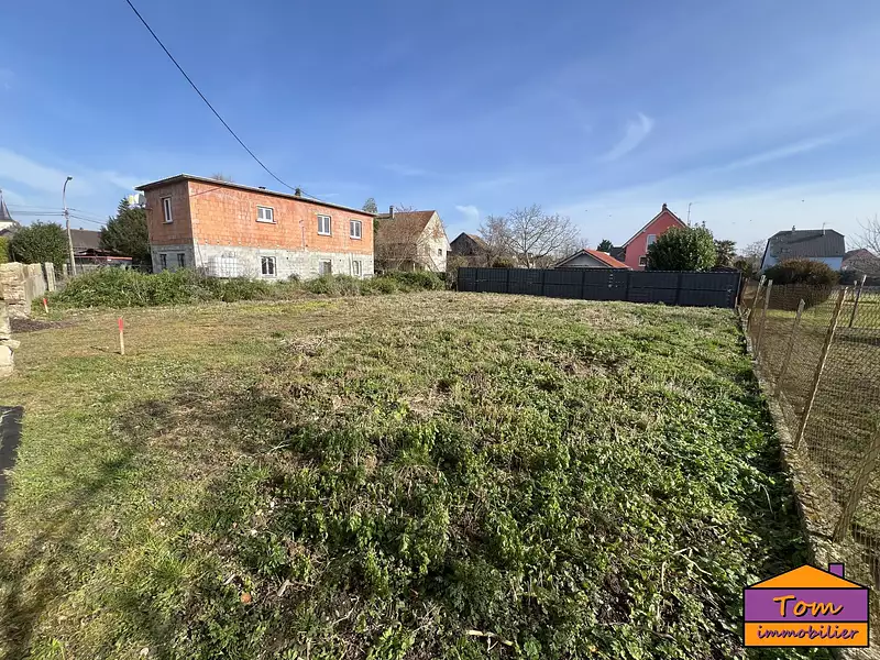 Terrain, 713 m²