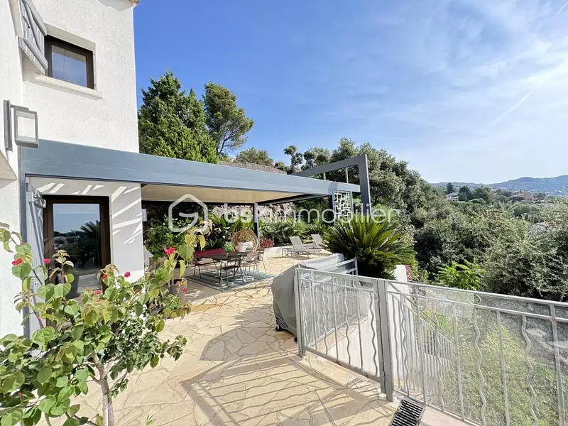 Maison, 260 m²