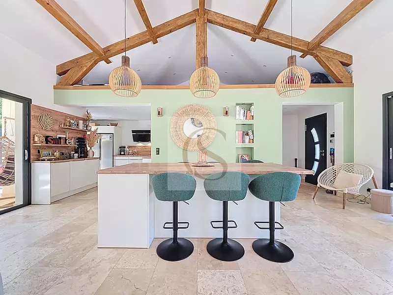 Maison, 180 m²