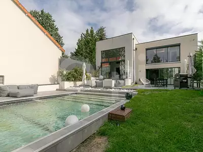 Maison, 244 m²