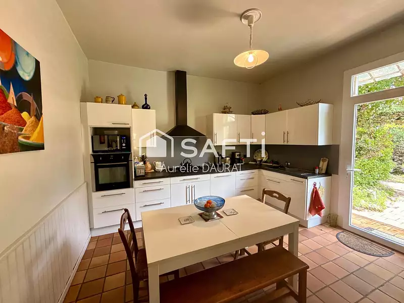 Maison, 167 m²