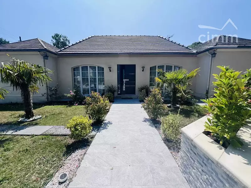 Maison, 170 m²
