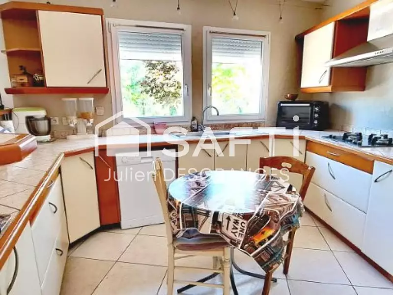 Maison, 355 m²