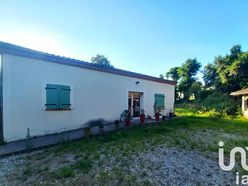 Immeuble, 1 521 m²