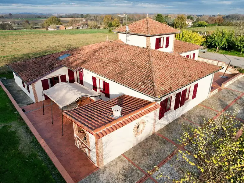 Maison, 254 m²