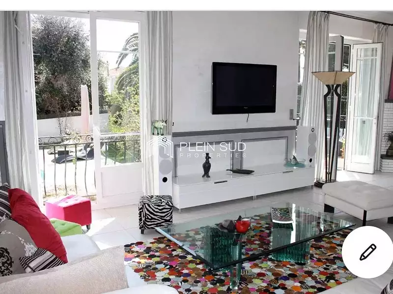 Maison, 270 m²