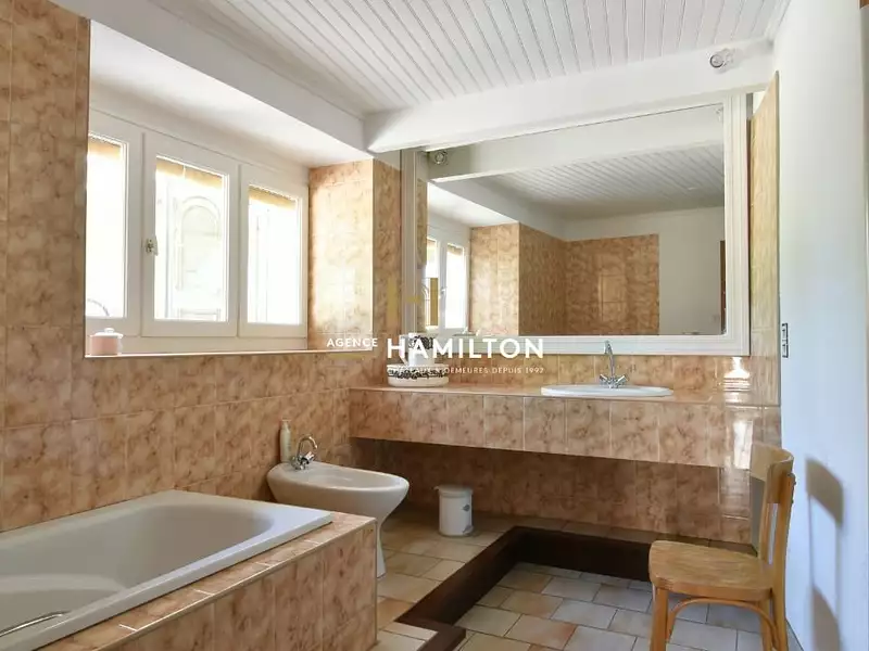 Maison, 223 m²