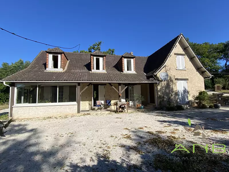 Maison, 197 m²