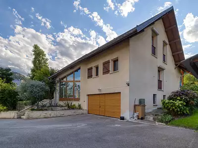 Maison, 240 m²