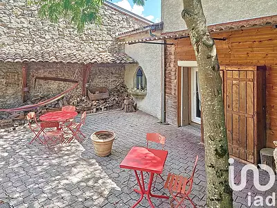 Maison, 157 m²
