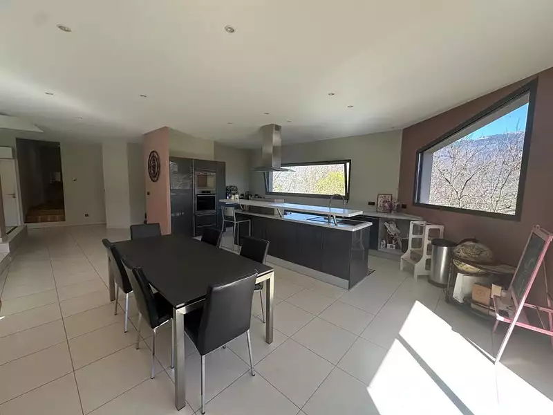 Maison, 187 m²