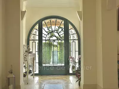 Maison, 240 m²