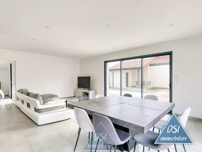 Maison, 122 m²