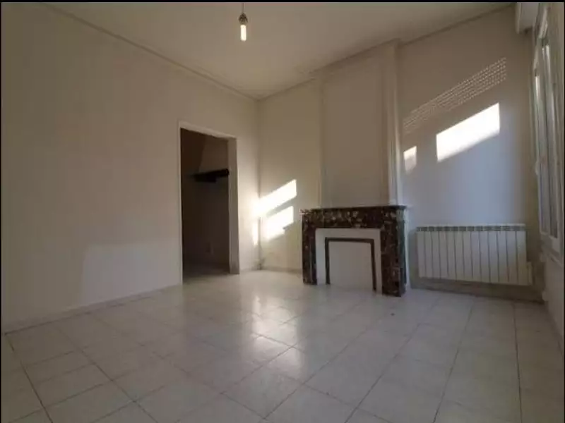Immeuble, 319 m²