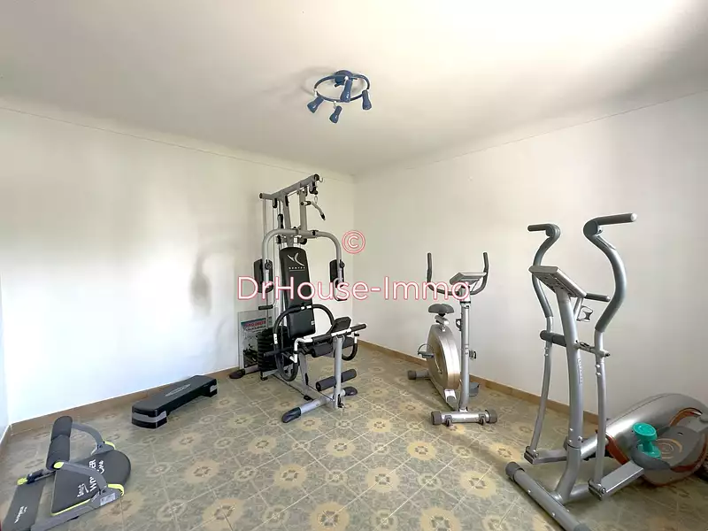 Maison, 221 m²