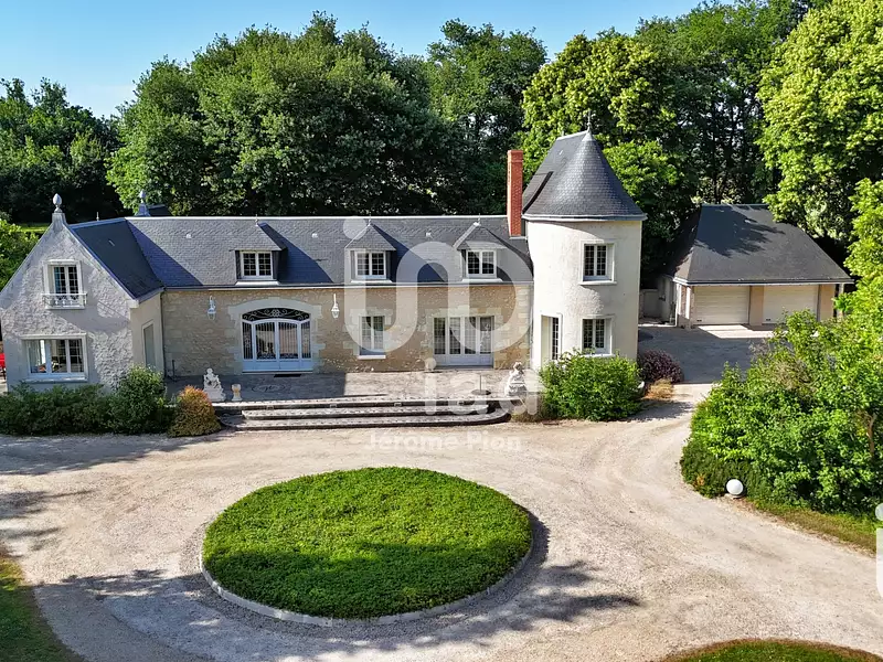Maison, 285 m²