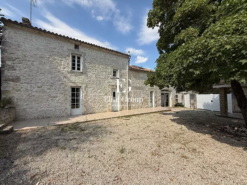 Maison, 180 m²