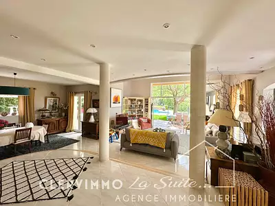 Maison, 180 m²