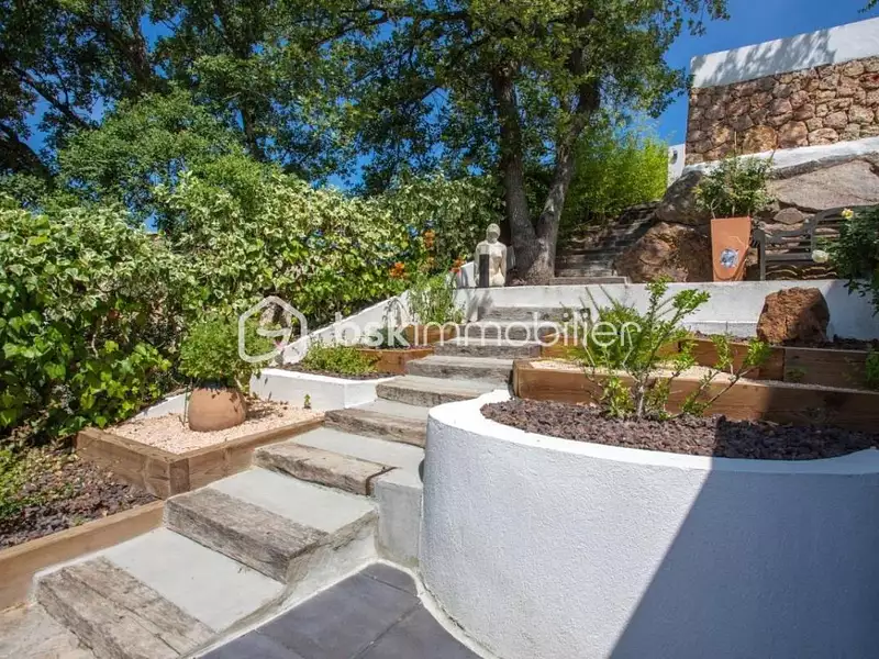 Maison, 260 m²
