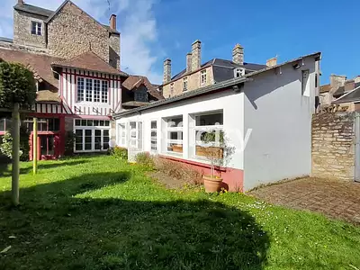 Immeuble, 381 m²