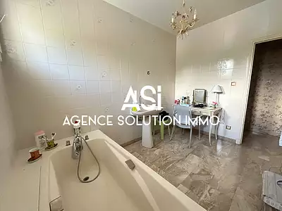 Maison, 220 m²