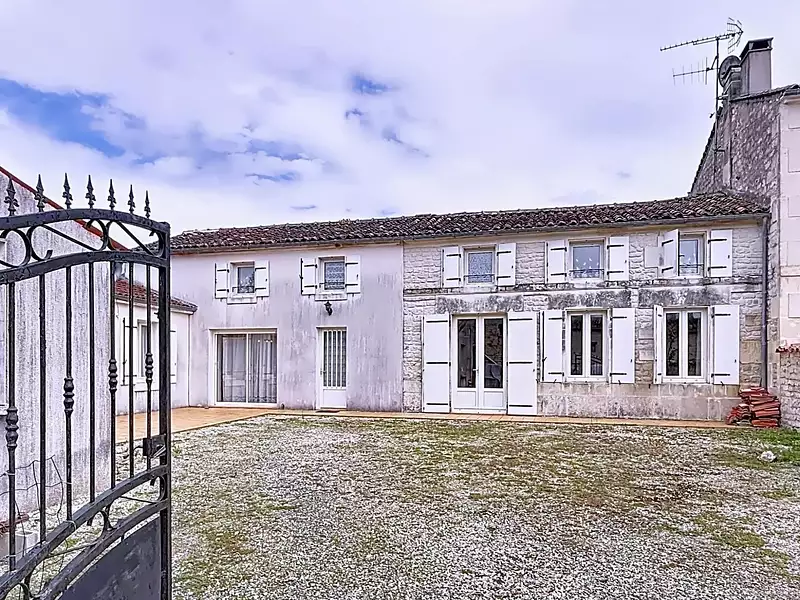 Maison, 170 m²
