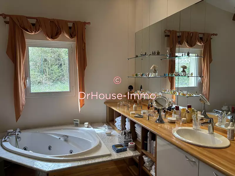 Maison, 280 m²