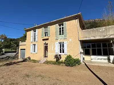Maison, 210 m²