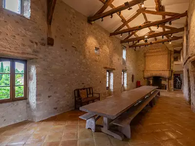 Maison, 819 m²