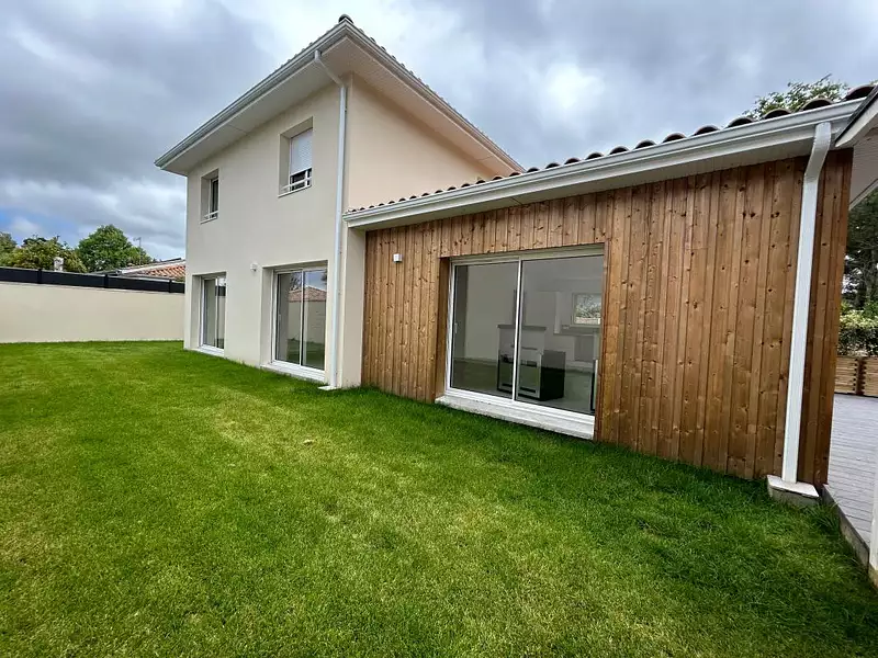 Maison, 128 m²