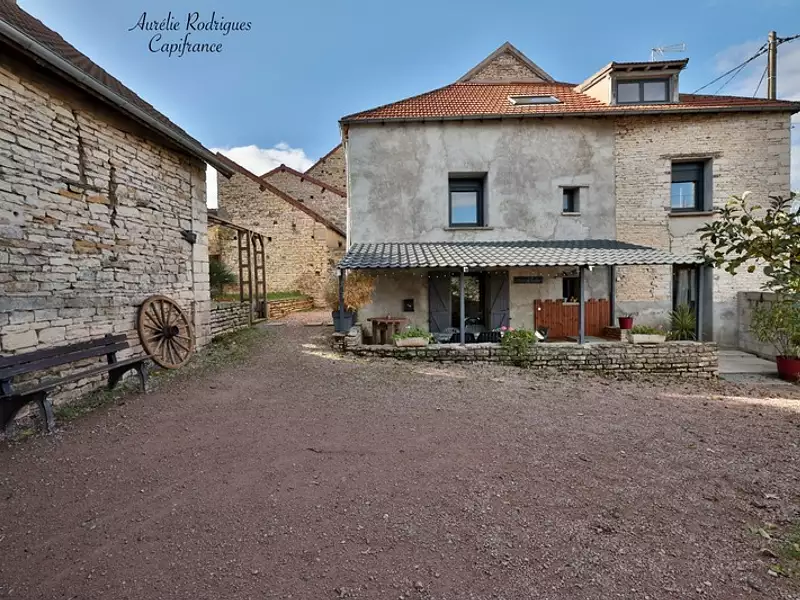 Maison, 155 m²