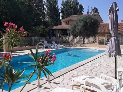 Maison, 239 m²