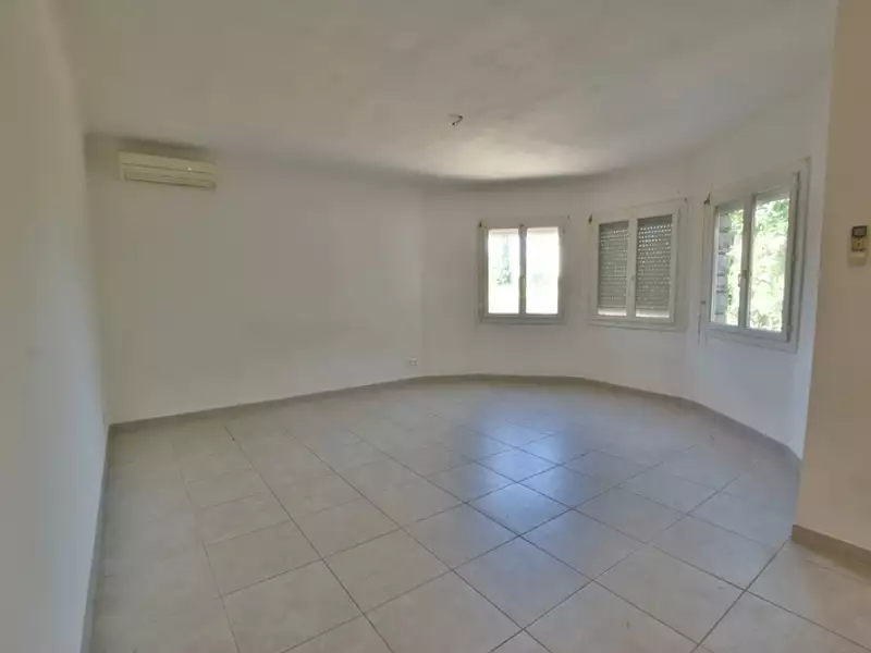 Maison, 83 m²