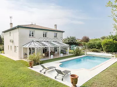Maison, 240 m²