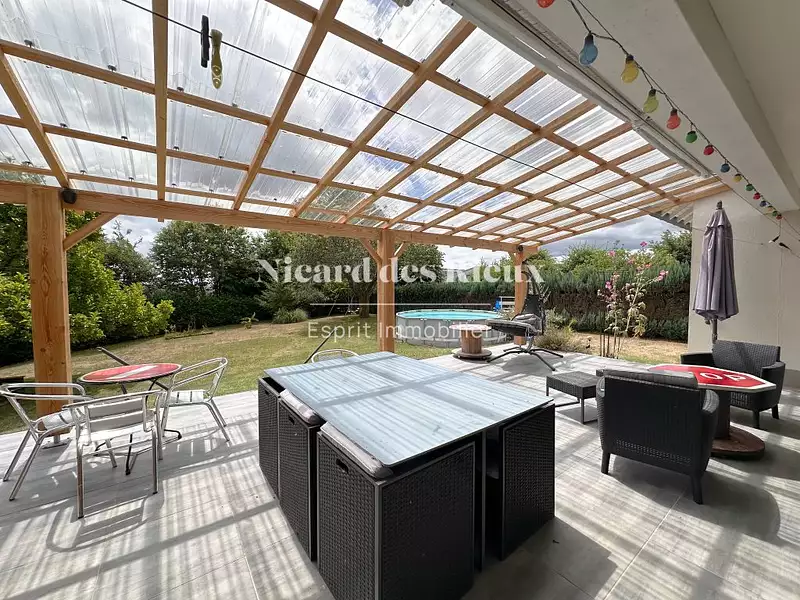 Maison, 201 m²