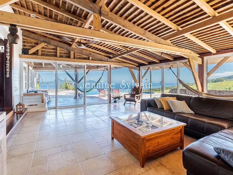 Maison, 250 m²